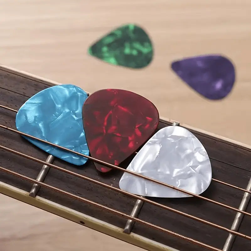Adhesive guitar pick holder Hero guitars
